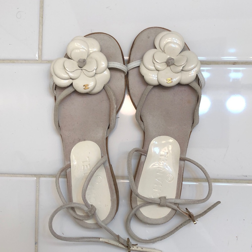 Chanel Camelia sandals with ankle strap, size 35.5; missing toe thongs